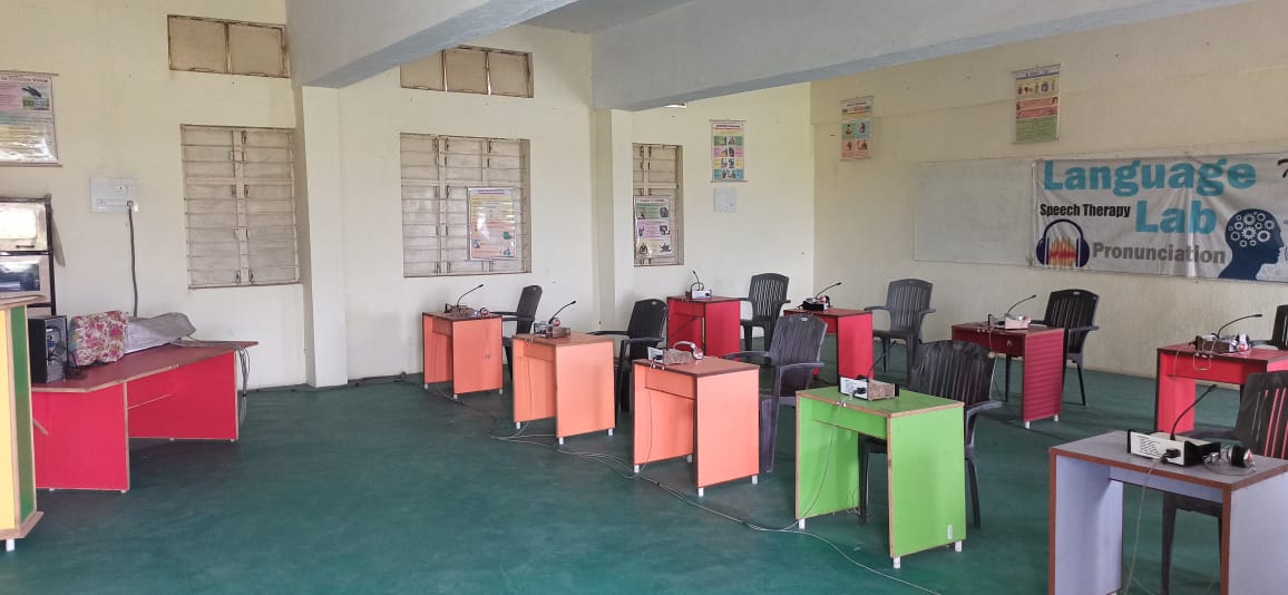 Room 04 Language Lab