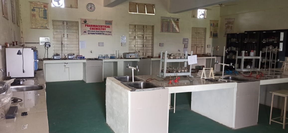 Room 18 Chemistry lab 2